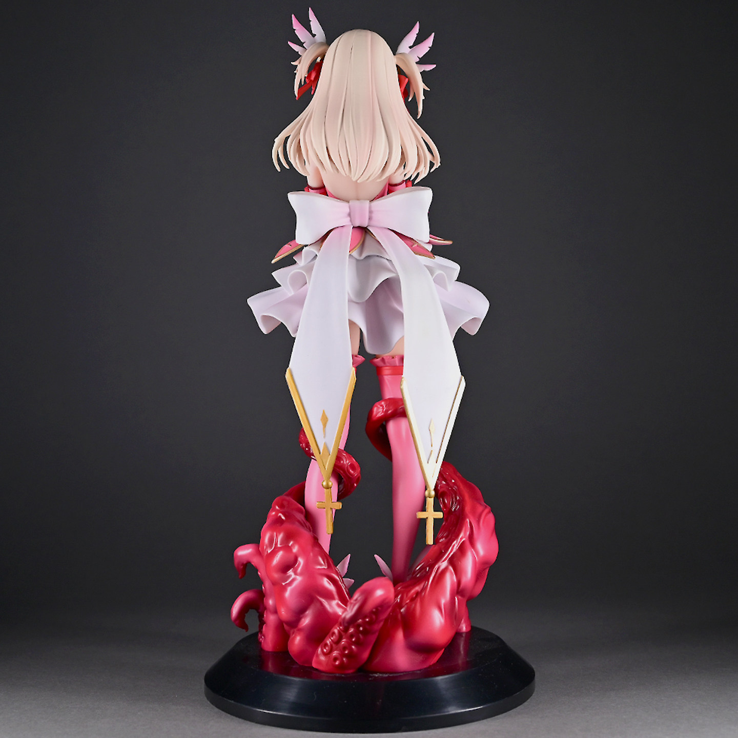 Magical Girl Illya Gk Figure F - مراجعة Fate Anime Merchandise وسعره