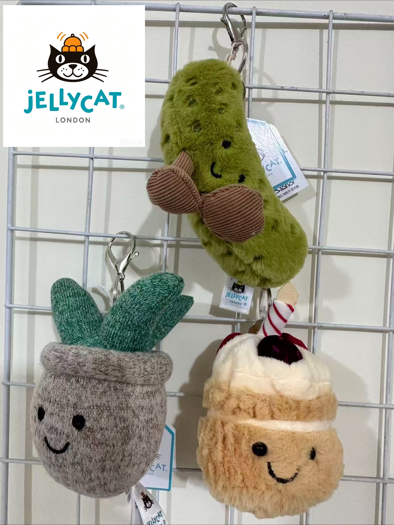 2026  JC brand plush toy keych - مراجعة Anime Merchandise Bag وسعره