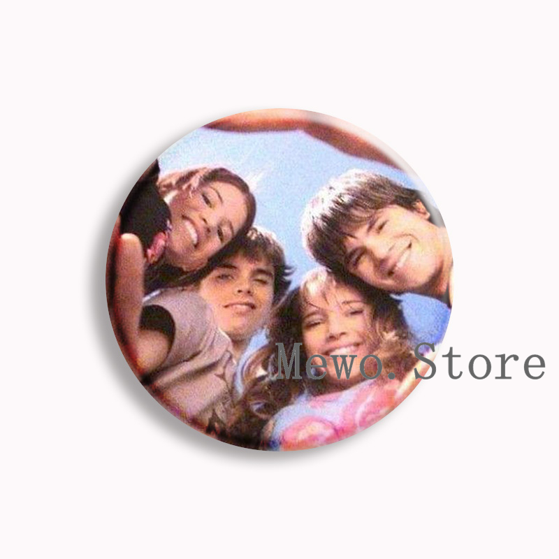 Movie Rebelde Way Soft Button  - مراجعة Pin Button Badge وسعره