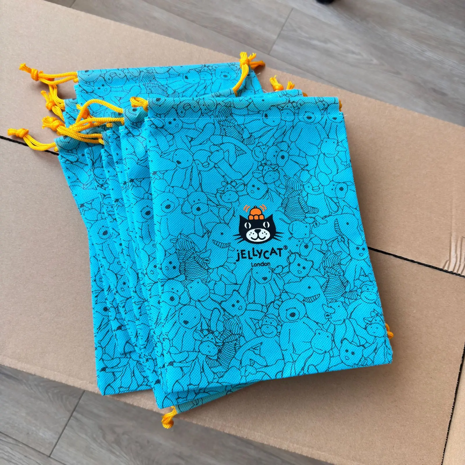 Blue Kawaii Non woven Fabric D - مراجعة Anime Merchandise Bag وسعره